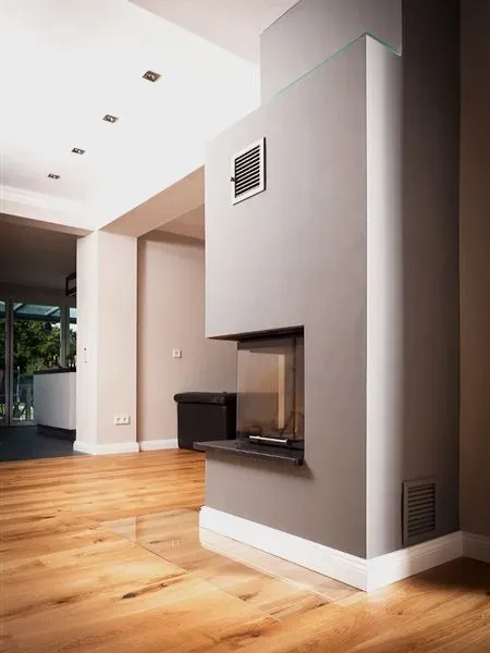 Innovative flächenbündige Glasplatten für Kamine