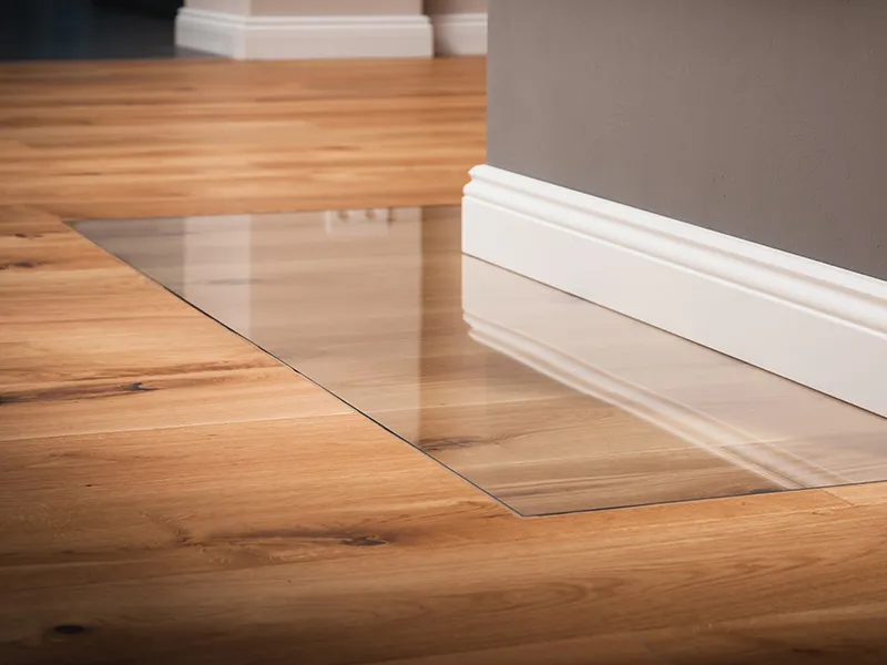 Innovative flächenbündige Glasplatten für Kamine