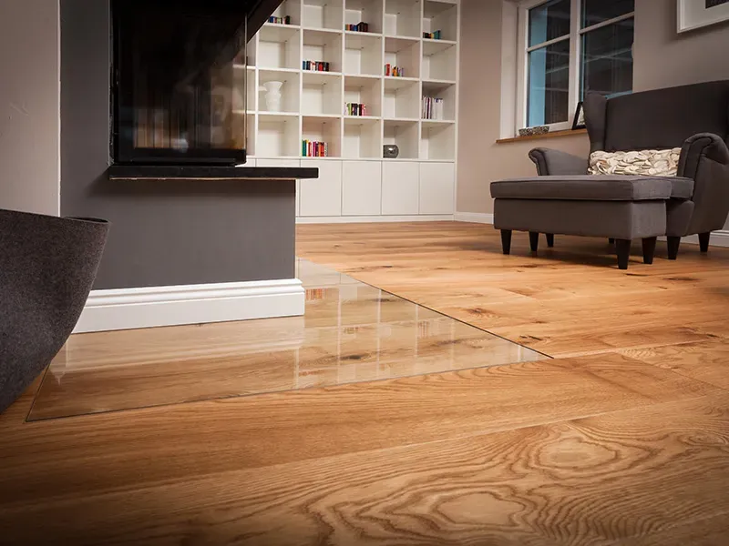 Innovative flächenbündige Glasplatten für Kamine